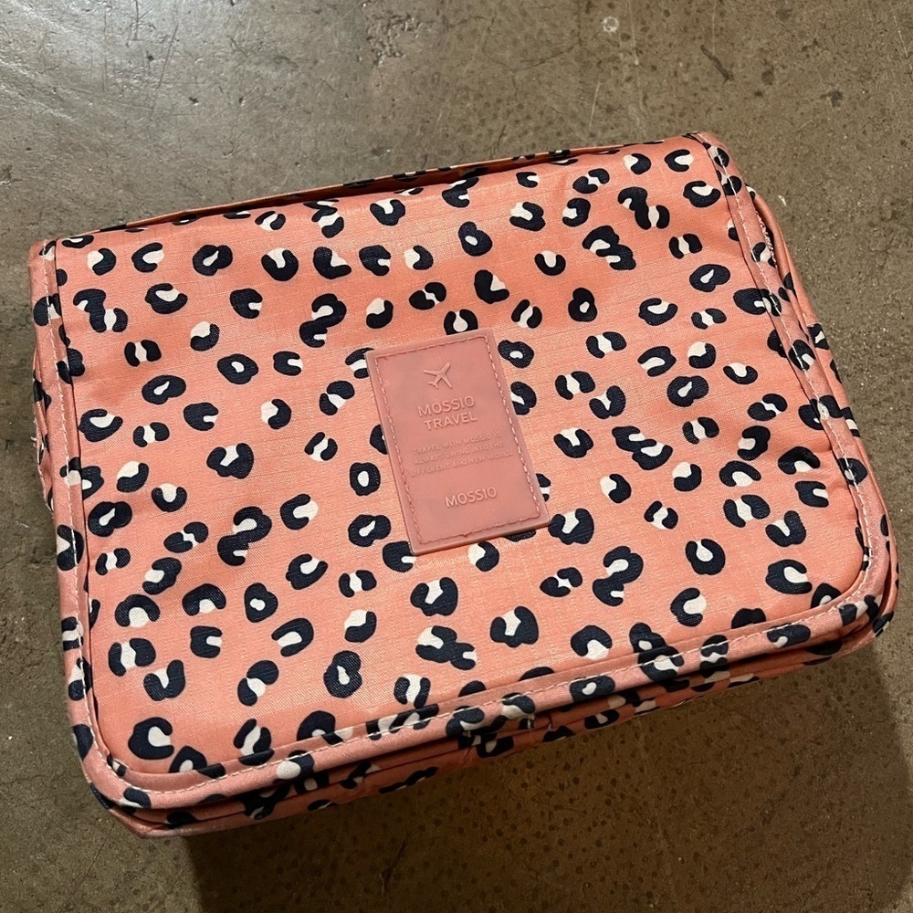 MOSSIO TOILETRIES TRAVEL BAG | GREAT CONDITION